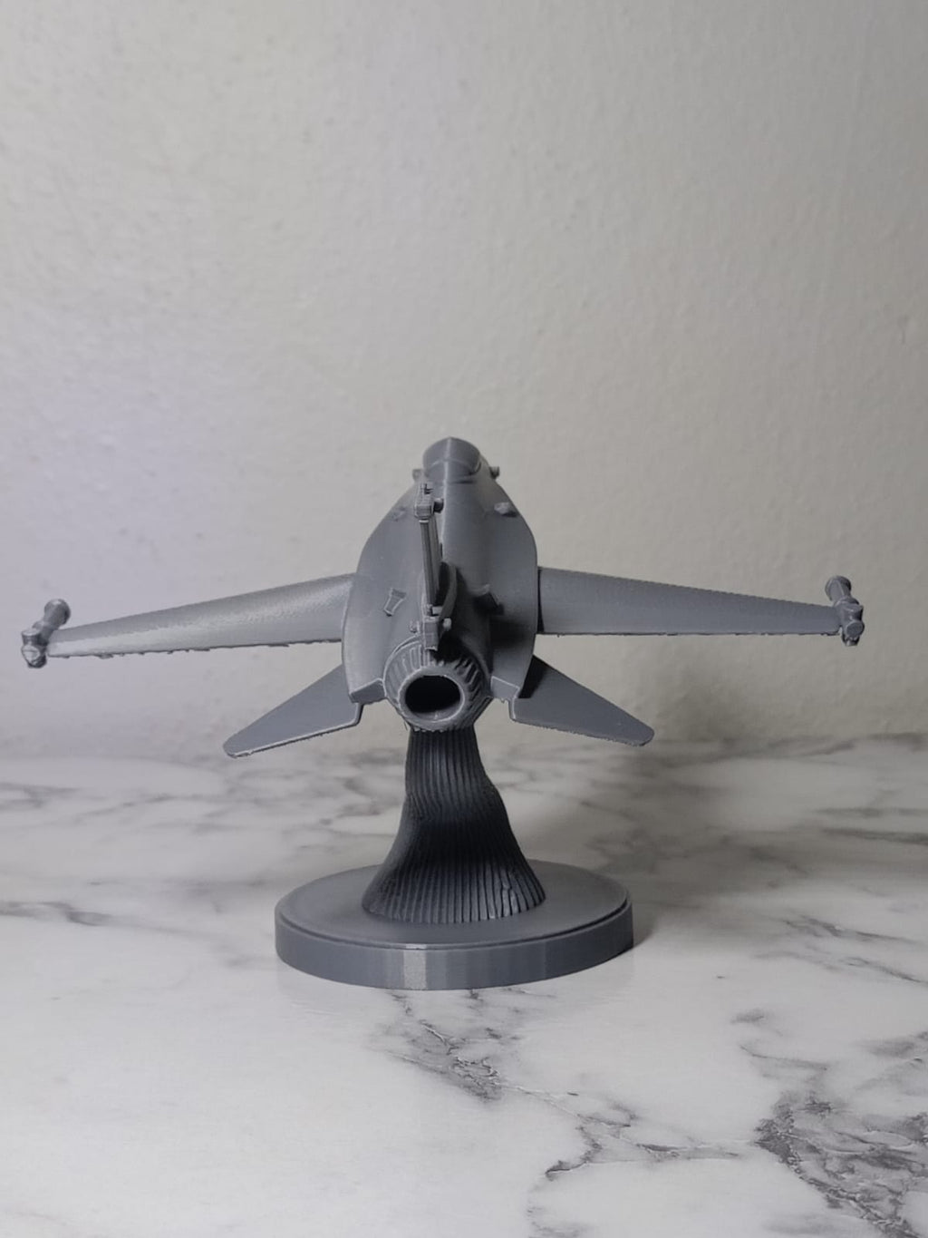 F-16 Savaş Uçağı Modeli (PLA Sert Malzeme)