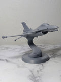 F-16 Savaş Uçağı Modeli (PLA Sert Malzeme)